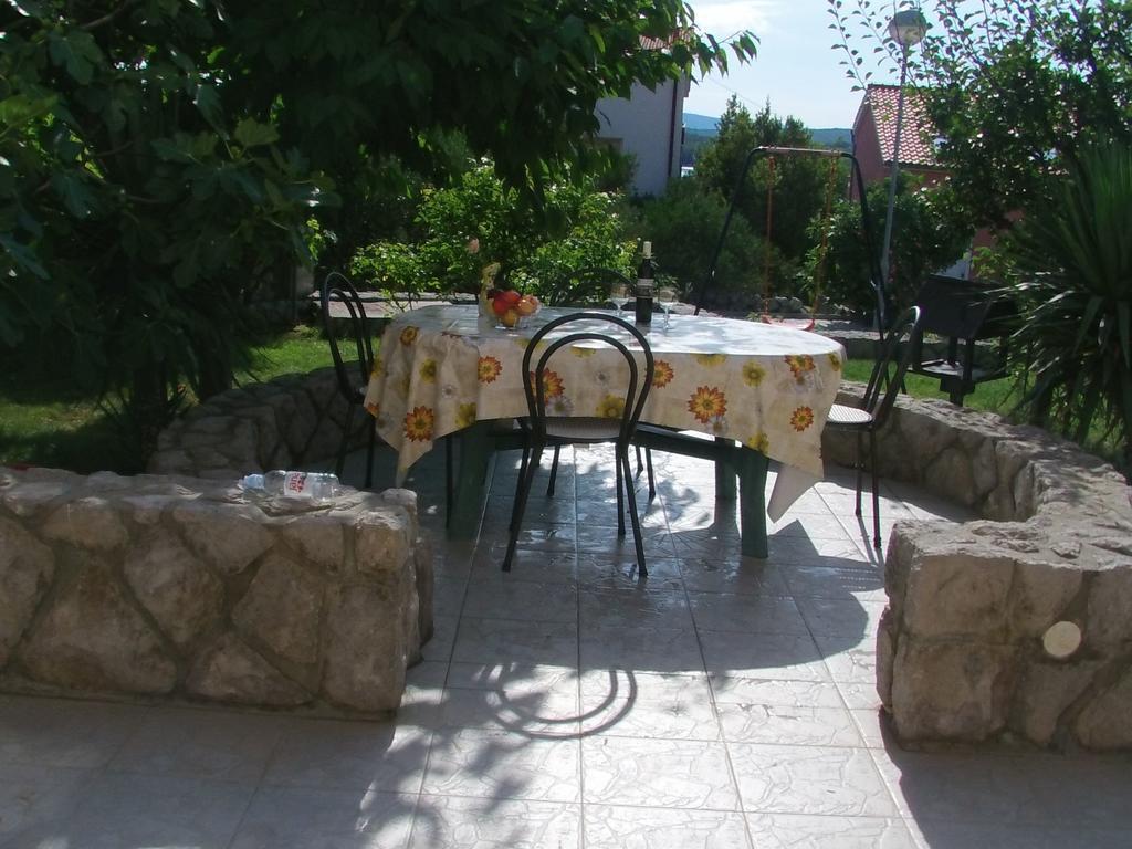 Apartments Krunoslav Punat Bagian luar foto