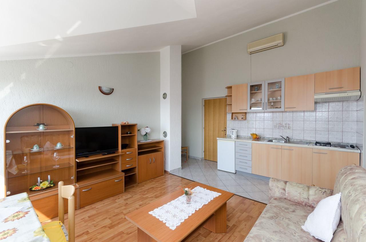 Apartments Krunoslav Punat Bagian luar foto