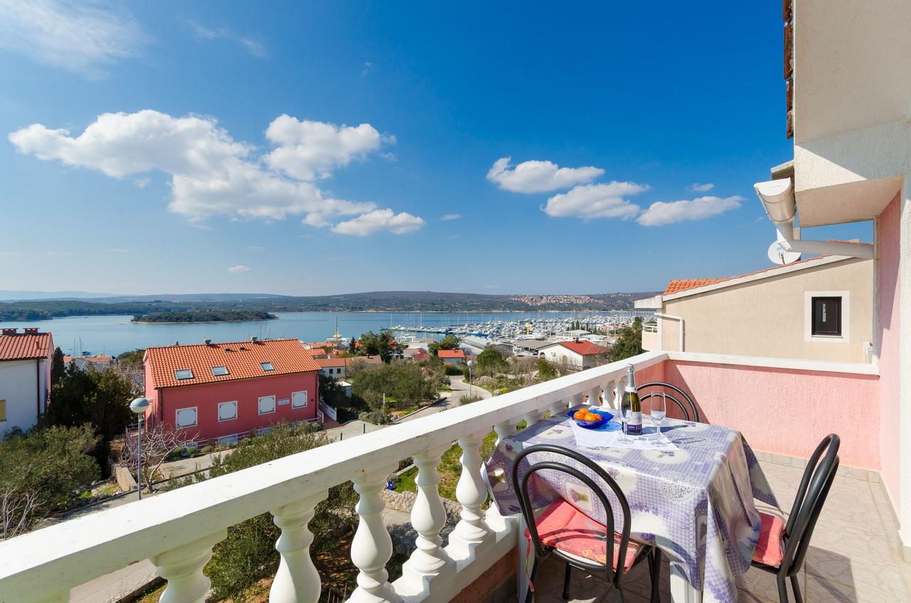 Apartments Krunoslav Punat Bagian luar foto