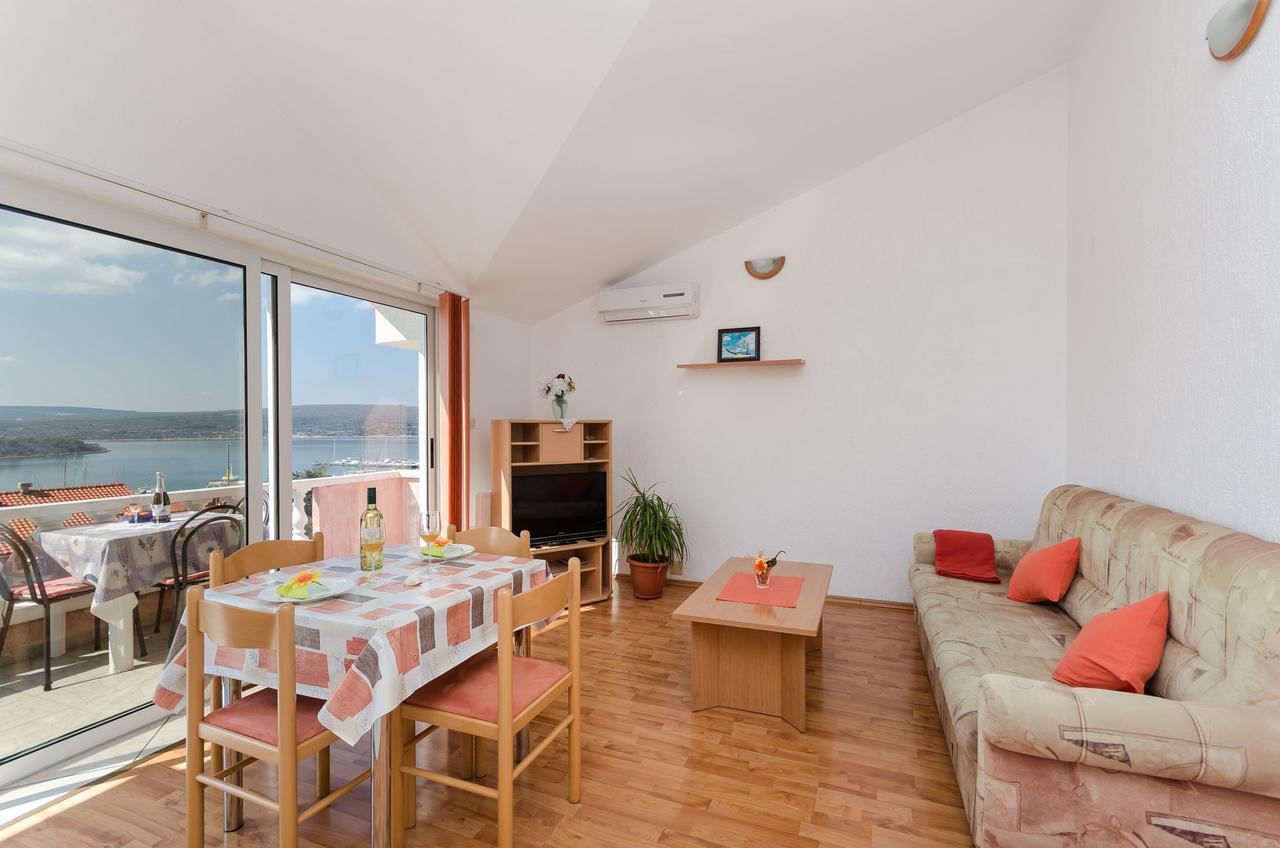 Apartments Krunoslav Punat Bagian luar foto