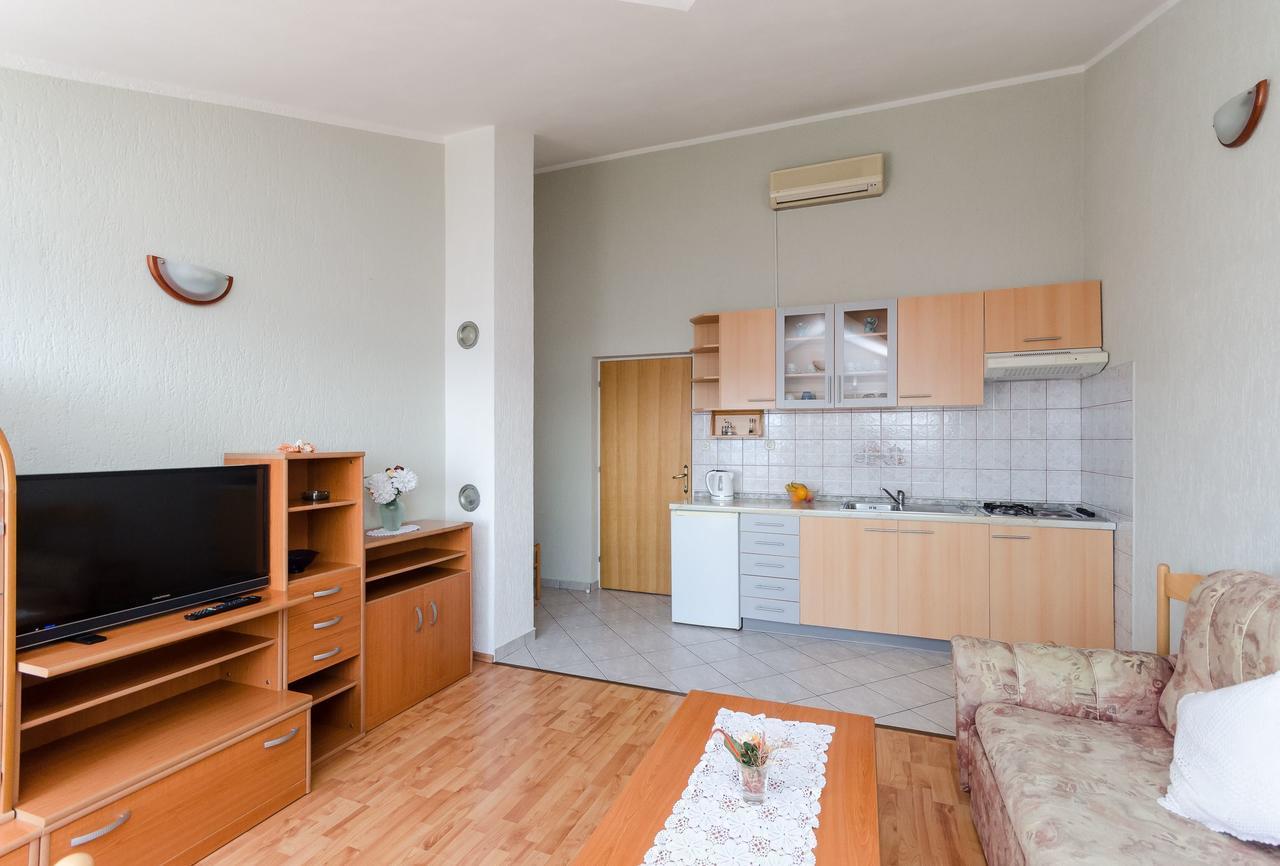 Apartments Krunoslav Punat Bagian luar foto