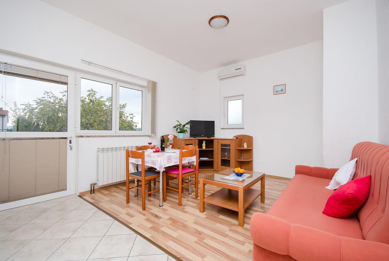 Apartments Krunoslav Punat Bagian luar foto